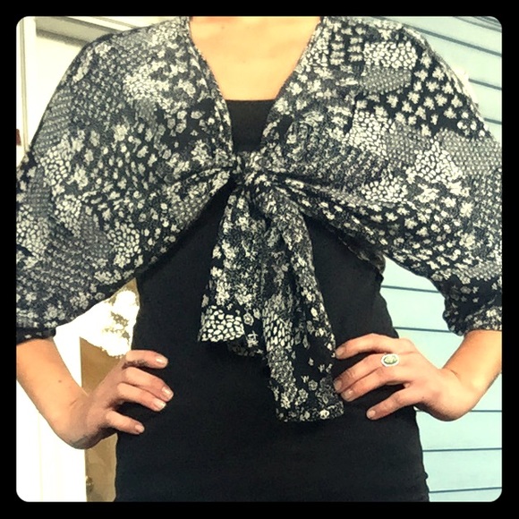 Forever 21 floral cardigan/blouse - Picture 2 of 4